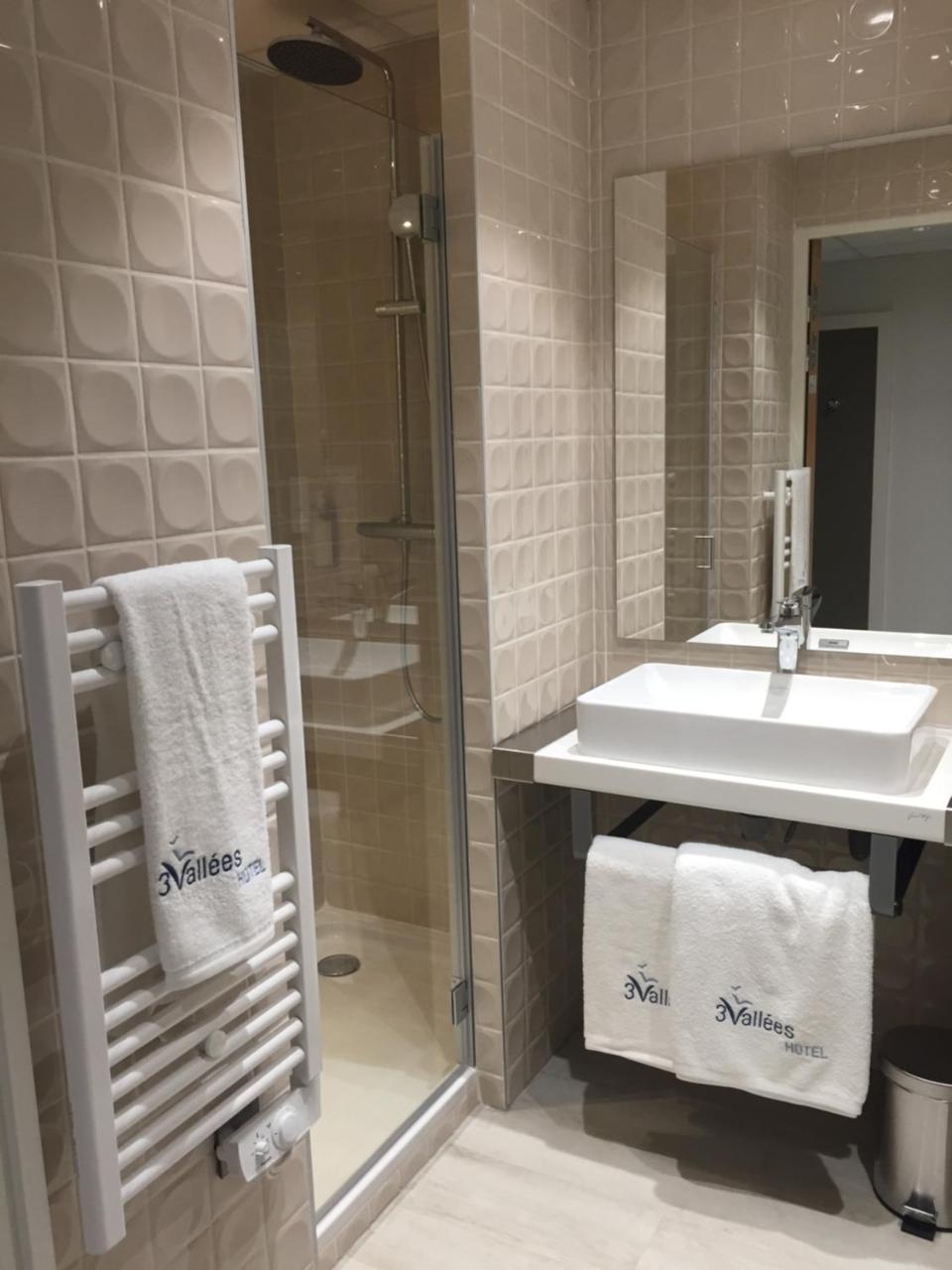 Hotel Les 3 Vallees Saran Luaran gambar